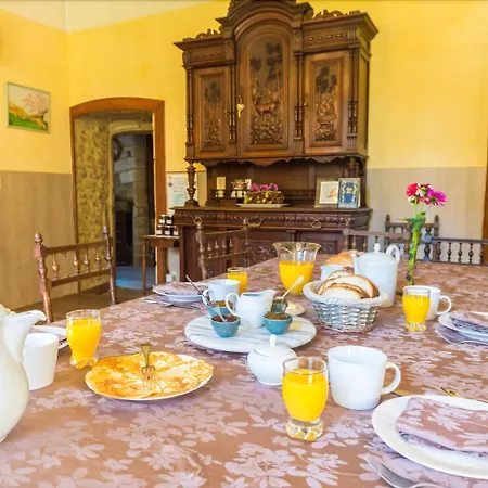 Prieure De Bauernhof Foucheres